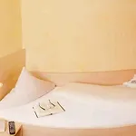 Отель Sonne Тукс