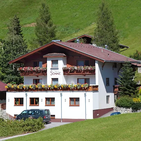 Sonne Hotell Tux