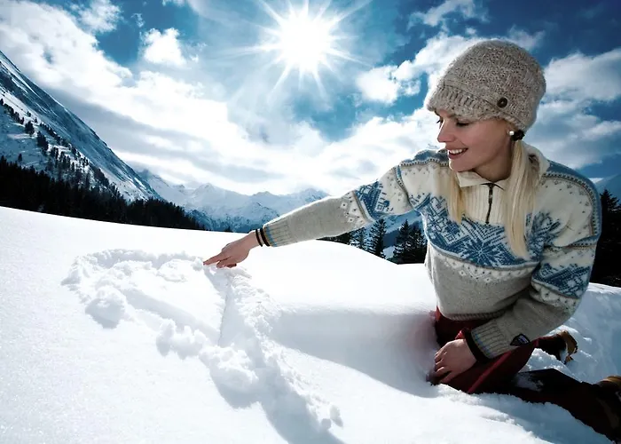 Отель Sonne Тукс