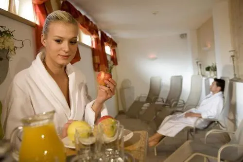 Отель Sonne Тукс